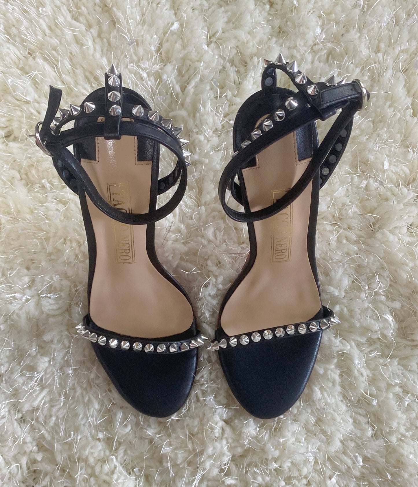 Black strapy sandals with studs